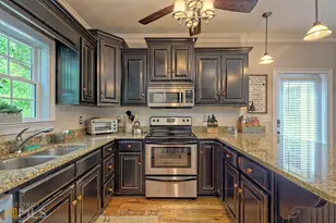 643 Washington St, Clarkesville, GA 30523 - Photo 22