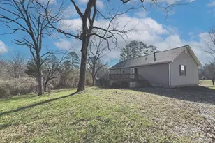 5523 Green Cir, Clermont, GA 30527 - Photo 2