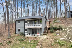 426 Skyview Cir, Clarkesville, GA 30523 - Photo 2