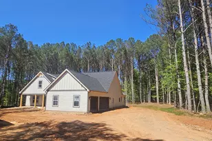 3230 Happy Valley Cir, Newnan, GA 30263 - Photo 2