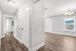 2861 Forrest Hills Dr SW, Atlanta, GA 30315 - Photo 14