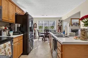 331 Patrick Cir, Jenkinsburg, GA 30234 - Photo 14