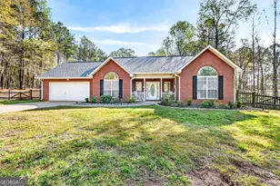 331 Patrick Cir, Jenkinsburg, GA 30234 - Photo 1