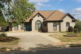 100 Wyckliffe Dr, Locust Grove, GA 30248 - Photo 2