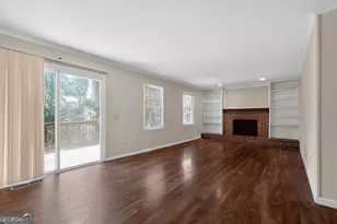 1036 Huntingdon Ct, Stone Mountain, GA 30083 - Photo 8