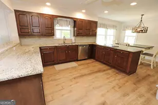 1017 Bruce Jackson Rd, Newnan, GA 30263 - Photo 10