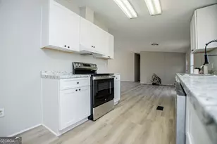 410 Crystal Dr, Carrollton, GA 30116 - Photo 8