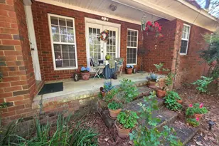 207 Wellington Cir, Statesboro, GA 30458 - Photo 4