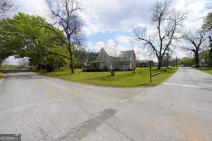 27 Smith St, Locust Grove, GA 30248 - Photo 6