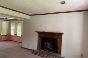 7038 Whitfield Dr, Riverdale, GA 30296 - Photo 2