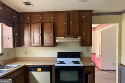 7038 Whitfield Drive, Riverdale, GA 30296 - Photo 6