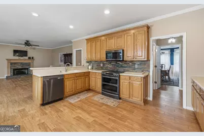 4355 Chatuge Drive, Buford, GA 30519 - Photo 10