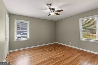 628 S Evelyn Place NW, Atlanta, GA 30318 - Photo 12