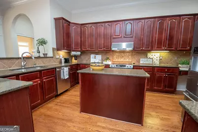 116 Crown Court, Peachtree City, GA 30269 - Photo 2