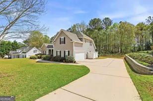 110 Autumn Creek, Senoia, GA 30276 - Photo 2