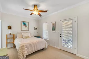 218 E 33rd St, Savannah, GA 31401 - Photo 20