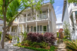 218 E 33rd St, Savannah, GA 31401 - Photo 2