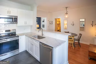 218 E 33rd Street, Savannah, GA 31401 - Photo 12