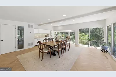 505 Hollydale Court NW, Atlanta, GA 30342 - Photo 32