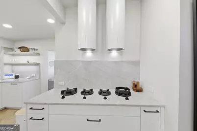 505 Hollydale Court NW, Atlanta, GA 30342 - Photo 24