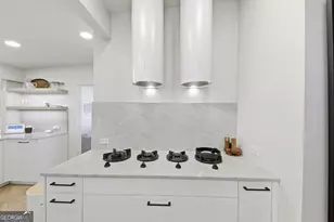 505 Hollydale Ct NW, Atlanta, GA 30342 - Photo 24