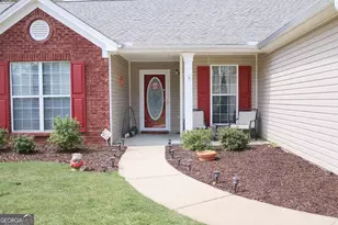 244 Natchez Cir, Winder, GA 30680 - Photo 2