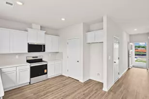 81 B Lavendar Ln, Perry, GA 31069 - Photo 8