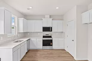 81 B Lavendar Ln, Perry, GA 31069 - Photo 6