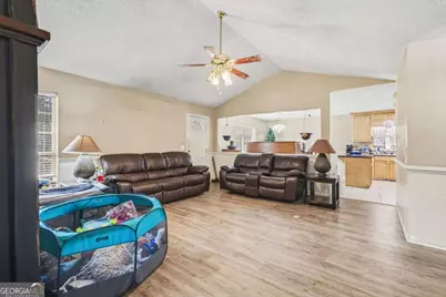 2927 Valley Drive, Gainesville, GA 30507 - Photo 8