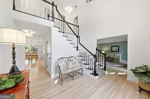 615 Callan Close, Roswell, GA 30075 - Photo 8