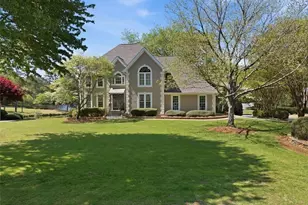 12010 Wexford Club Dr, Roswell, GA 30075 - Photo 2