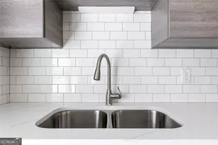 6140 Jones Rd, Flowery Branch, GA 30542 - Photo 4