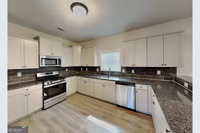 3160 Sparrow Creek Drive, Loganville, GA 30052 - Photo 2