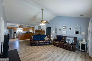 647 Pine Valley Rd, Meansville, GA 30256 - Photo 8