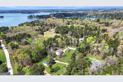 16 River Point Drive, Lagrange, GA 30240 - Photo 2