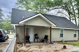 412 Morris St, Glennville, GA 30427 - Photo 2