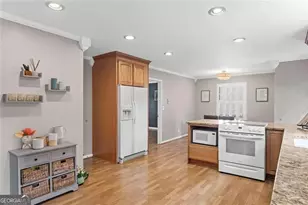 5513 N Peachtree Rd, Dunwoody, GA 30338 - Photo 16