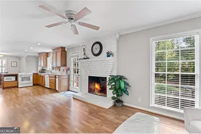 5513 North Peachtree Road, Dunwoody, GA 30338 - Photo 18