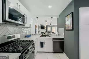 3421 Bayshore Dr, Atlanta, GA 30340 - Photo 18