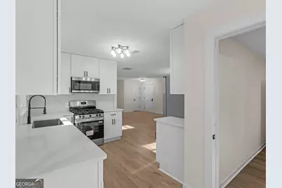 8228 Lullwater Court, Jonesboro, GA 30236 - Photo 14