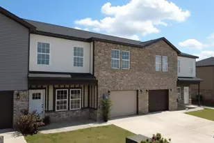 212 Beau Claire Cir, Byron, GA 31008 - Photo 6