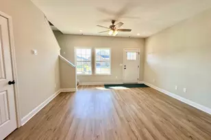 212 Beau Claire Cir, Byron, GA 31008 - Photo 8