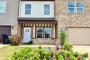 212 Beau Claire Cir, Byron, GA 31008 - Photo 2