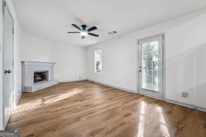 728 Stonebridge Crescent, Lithonia, GA 30058 - Photo 20