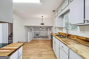 728 Stonebridge Crescent, Lithonia, GA 30058 - Photo 4