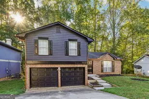 728 Stonebridge Crescent, Lithonia, GA 30058 - Photo 1