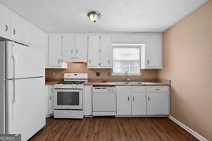 5605 Rock Shoals Way, Atlanta, GA 30349 - Photo 12