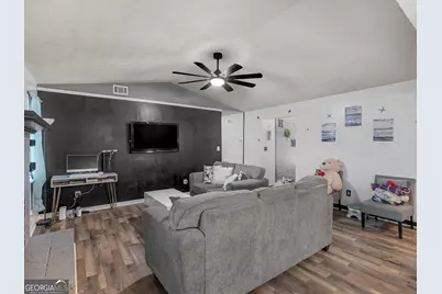 535 Oak Trace Court, Jonesboro, GA 30238 - Photo 2