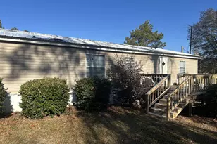 437 Burkhalter Cir, Claxton, GA 30417 - Photo 2