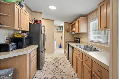 437 Burkhalter Circle, Claxton, GA 30417 - Photo 8